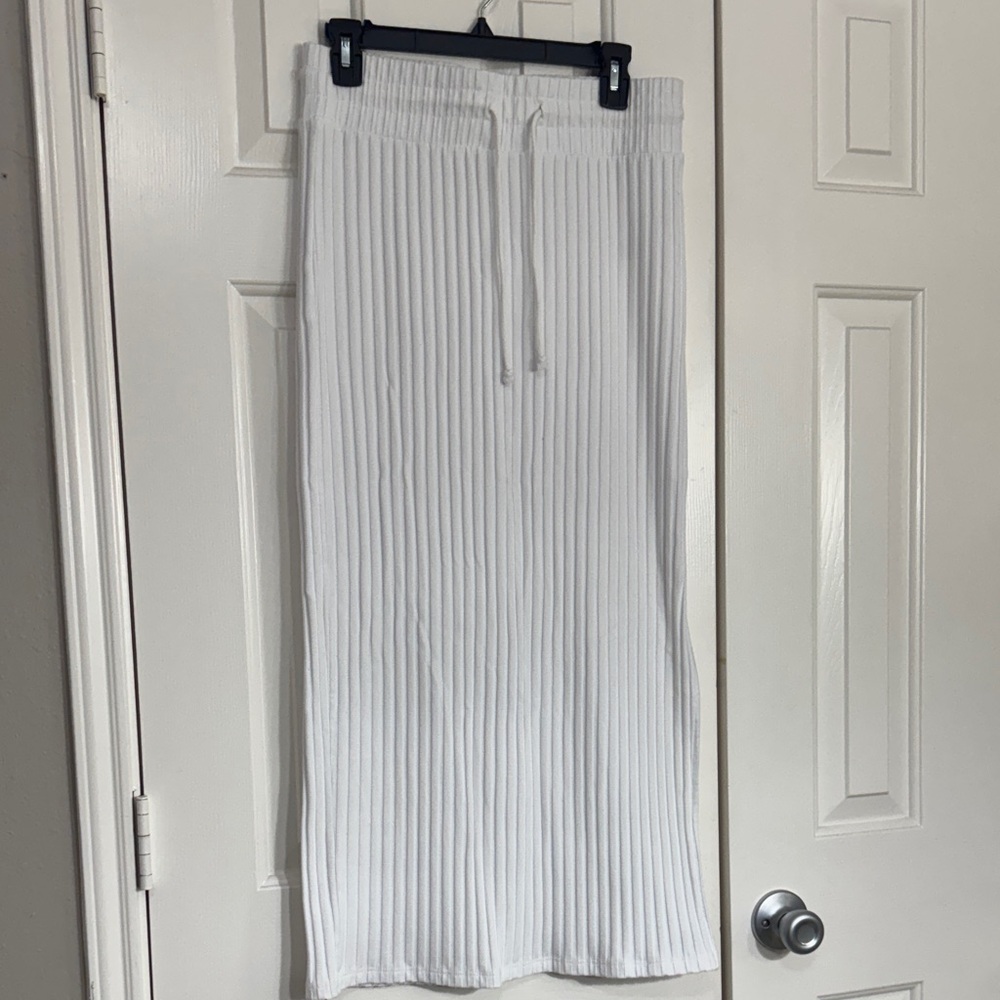 Universal Thread White Maxi Skirt